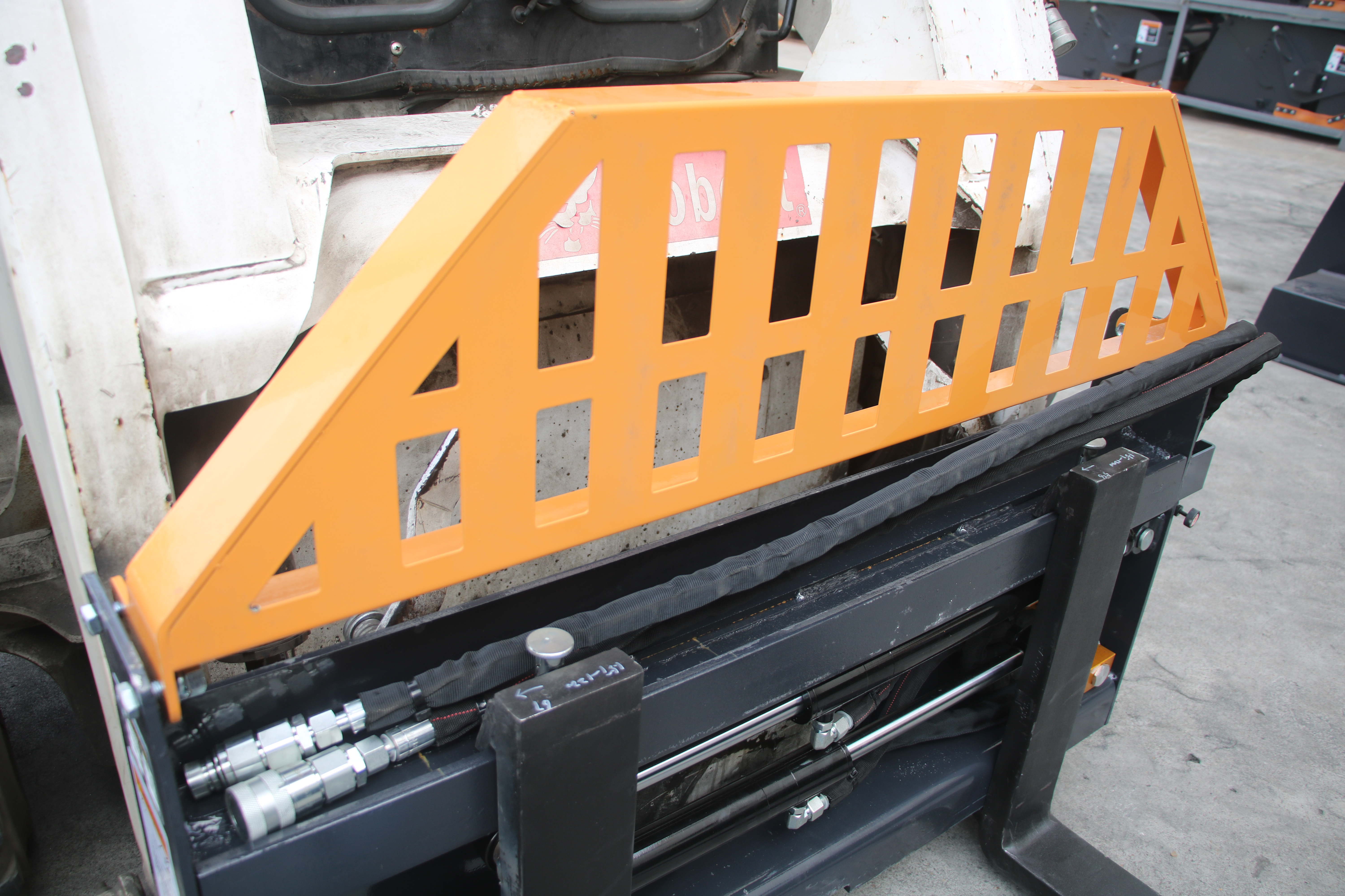 Skid Steer Pallet Forks: A Powerful Tool to Improve Work Efficiency