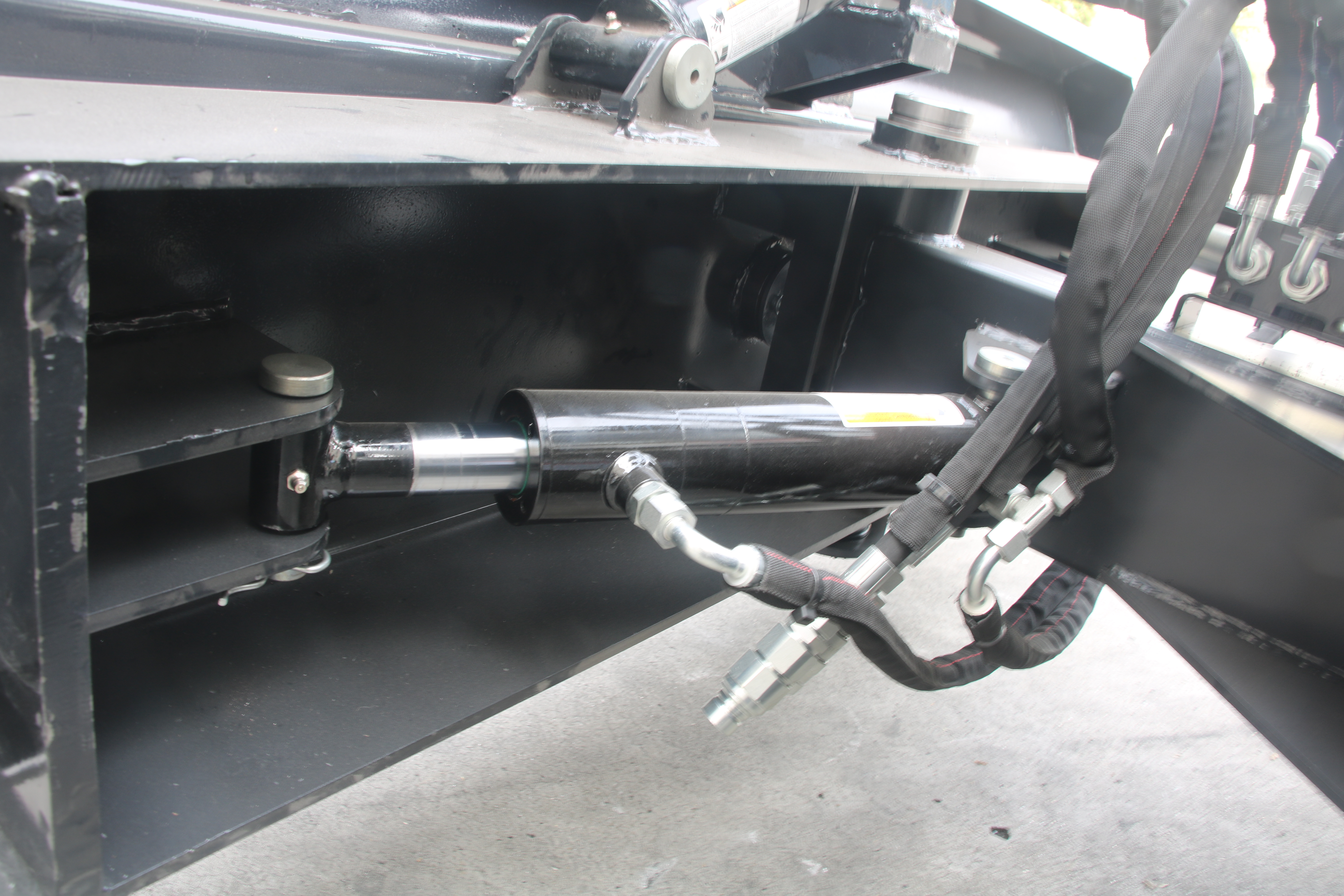 84'' 6 Way Dozer Blade Skid Steer Attahment Hydraulic 2500-3000 psi 